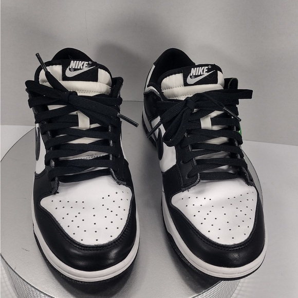 Nike Shoes - Nike Black and White Athletic Shoes size 8 pre owned Exellent condition